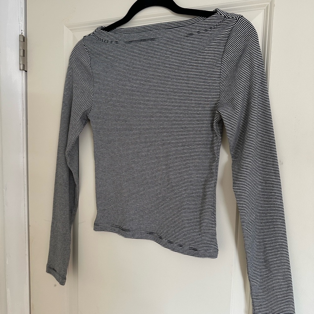 GAP Black and White Striped Long Sleeve Top